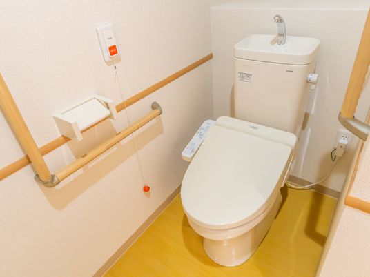 手すり付きトイレの設備