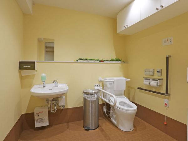 バリアフリーのトイレ設備