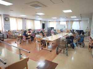 利用者憩いの食堂風景