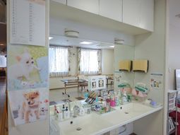 明るい雰囲気の洗面スペース