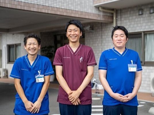 スタッフの笑顔スナップ