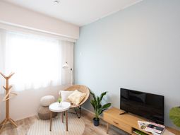 明るい居室の様子