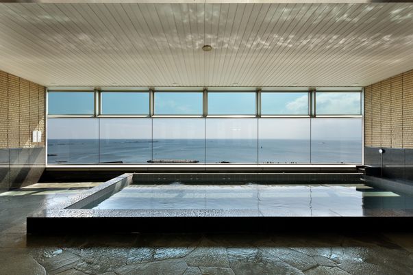 海が見える浴室