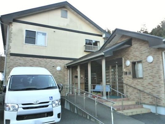 温かみのある建物外観
