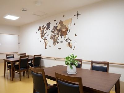 世界地図のあるダイニング