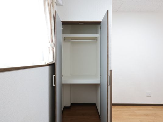 整理されたクローゼット