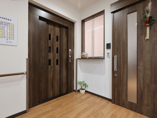 清潔な玄関ロビー