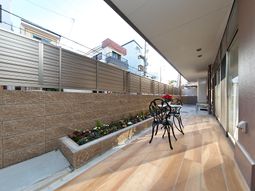 中庭の快適空間