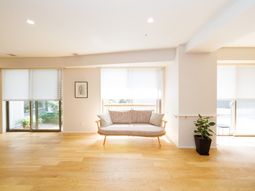 広々とした明るい居室