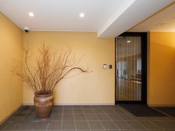 エントランスの植物装飾