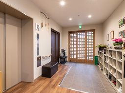 廊下の明るい空間