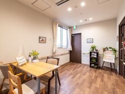 暖かみのあるエントランス