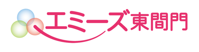 明るいリビング空間