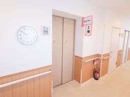 エレベーターの廊下