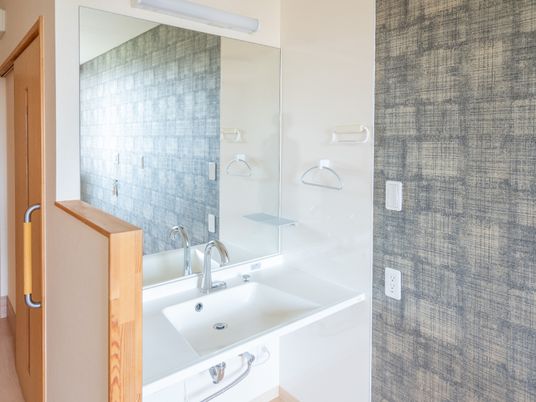 明るく清潔な洗面台