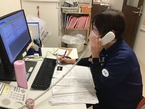 業務にあたるスタッフの様子