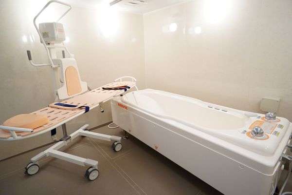 最新設備の備わる浴室