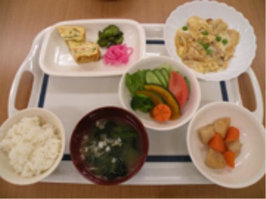 彩り豊かな食事提供