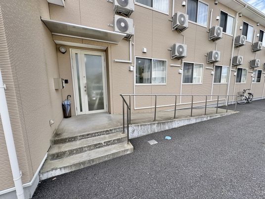 エントランスの外観
