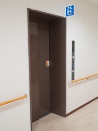 清潔感のあるエレベーター