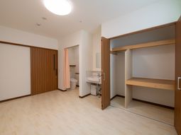 清潔な洋室空間