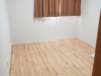シンプルな居室の一角