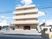 多階層の建物外観