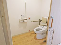 バリアフリートイレ