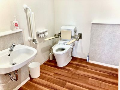 手すり付きトイレ設備