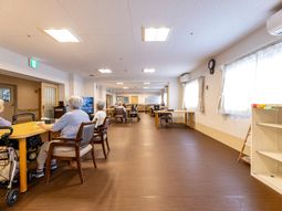 明るいダイニングルーム