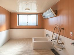 清潔感のある浴室