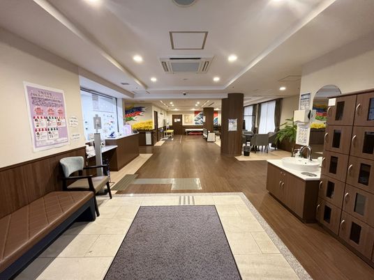 広々とした廊下