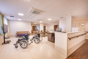 広々としたラウンジ