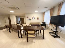 広々としたダイニングルーム