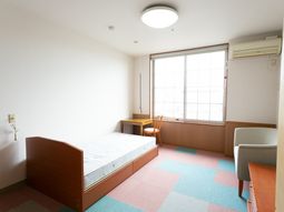 居室のシンプルな装い