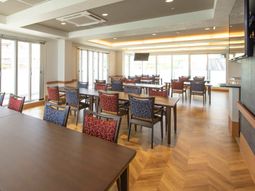 明るいダイニングルーム