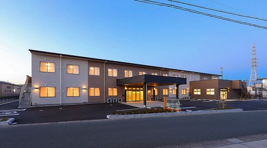 落ち着いた雰囲気の外観