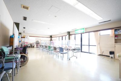 明るいダイニングルーム