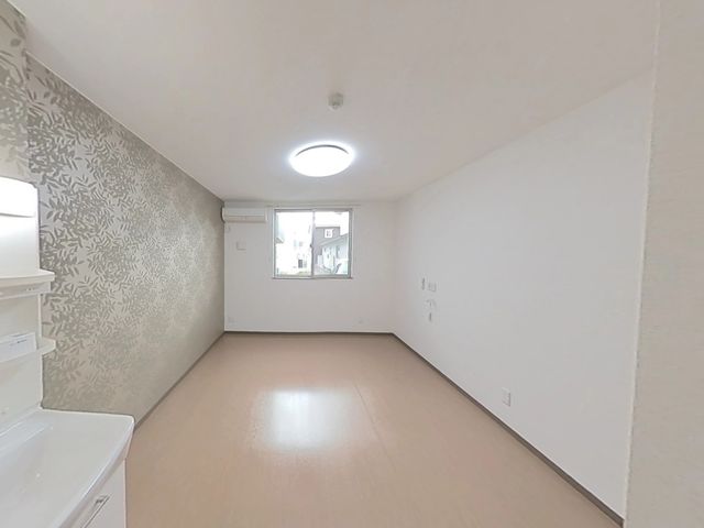 居心地の良い居室 居室 ゆったりとした空間の居室です。窓からの自然光が柔らかく、心地よい日々を過ごせるでしょう。