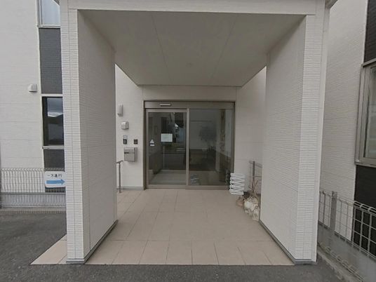 温かみのあるエントランス