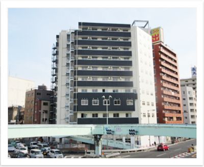 多階層の建物外観