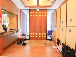 和風なエントランス空間