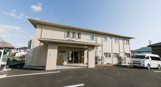 広々とした建物の外観