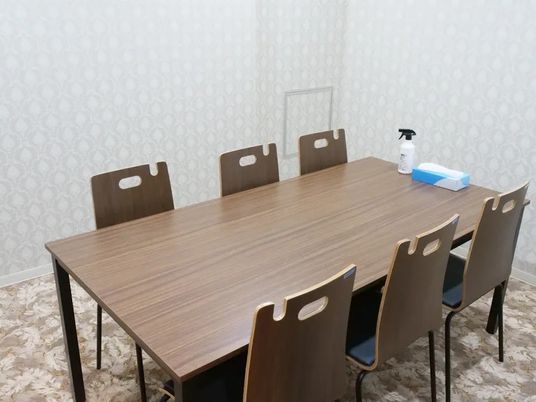会議用の個室テーブル  