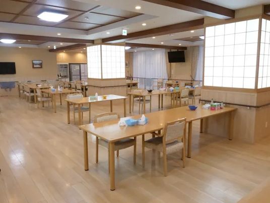 明るい食堂  