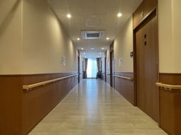 廊下の端末を見渡す景色