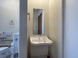 ゆとりある洗面台エリア