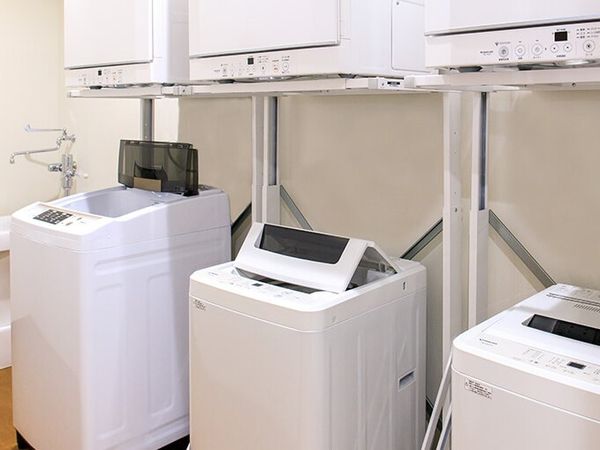 清潔な洗濯機と設備