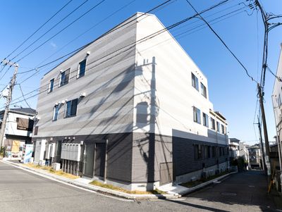 現代的な建物の外観
