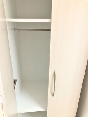 整備された居室のクローゼット
